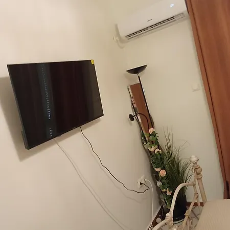 Ellas V Apartment